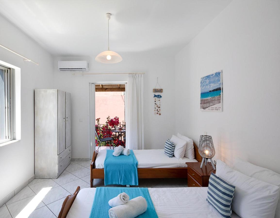 Irini Apartments And Studios Айос-Гордіос Екстер'єр фото